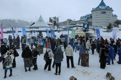 Uludağ zirvesinde gençlik buluşması