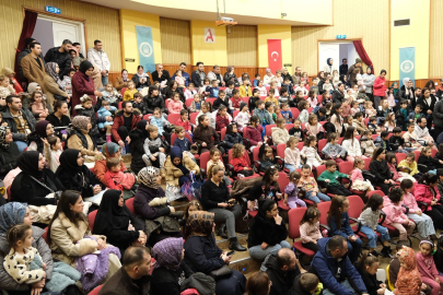 Yıldırımlı çocuklara ücretsiz tiyatro