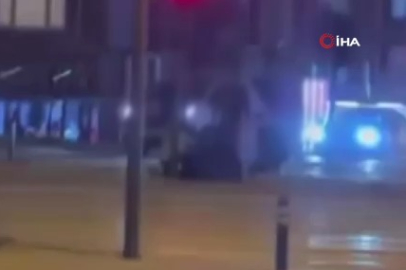 Bursa'da iki genç sokak ortasında birbirine girdi