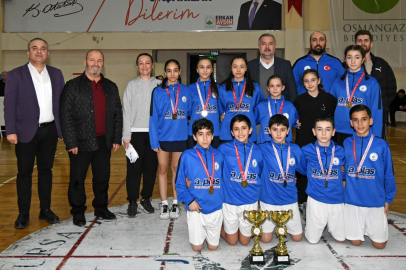 Osmangazi'de badminton heyecanı zirveye taştı