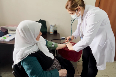 Mobil Sağlık Timleri Tüm Gün Sahada!