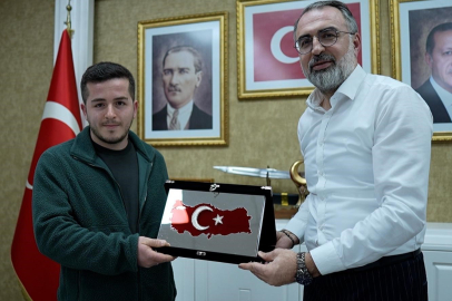 Kestel Belediye Başkanı Erol'dan Plaket!