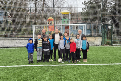 Büyükorhan’daki halı saha yenilendi