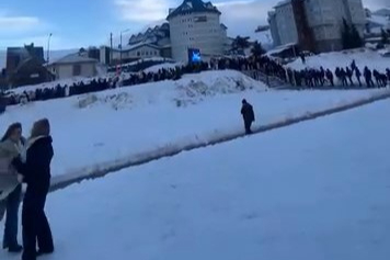 Uludağ'daki teleferik kuyruğu şaşırttı