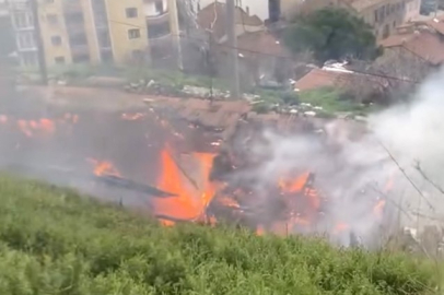 Alev alev yanan ev kullanılmaz hale geldi