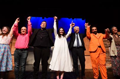 ‘Deli Ayten’ müzikali yüreklere işledi