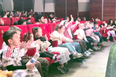 “İki Bavul Dolusu” İnegöl’de Çocuklarla Buluştu