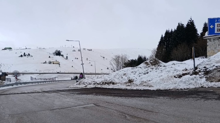 Uludağ kış turizmi tutkunlarını ağırlamaya devam ediyor