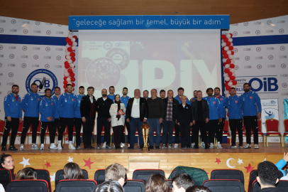 Nilüfer Belediyesporlu Hentbolcular öğrencilerle buluştu