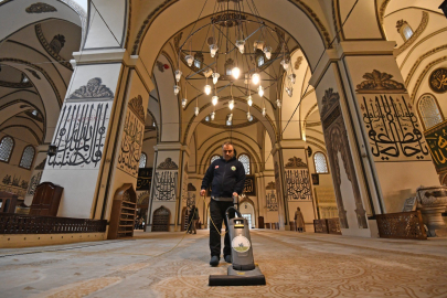Ulu Cami, teravihlere hazır
