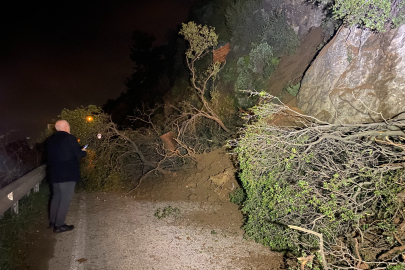 Bursa’da heyelan: Mudanya-Kurşunlu yolu trafiğe kapandı