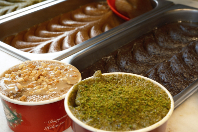 Dondurmalı irmik helvası iftarda hafif tatlı isteyenlerin tercihi olacak