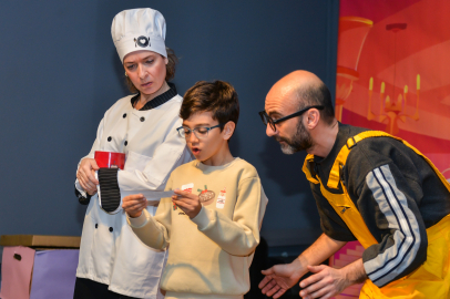 'KRALIN KAYIP ŞAPKASI’NI ÇOCUKLAR BULDU