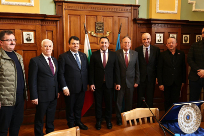 Balkanlı Soydaşlarla Dayanışma İçindeyiz Mesajı!