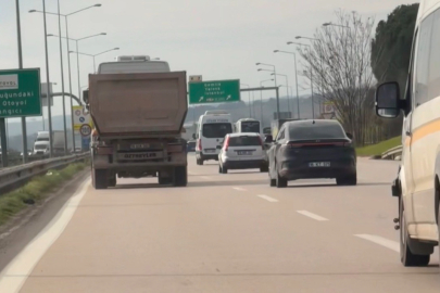 Bursa'da hafriyat kamyonu tehlike saçtı