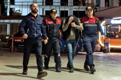 Evde uyuşturucu üretim düzeneği kurmuş