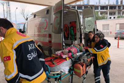 Hafif ticari aracın çarptığı çocuk ağır yaralandı