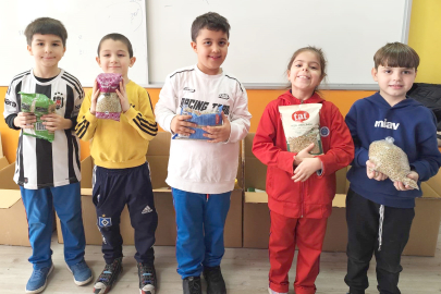 İlkokul öğrencilerden Ramazan kolisi kampanyası