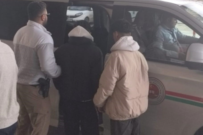 Uyuşturucu tacirleri kıskıvrak yakalandı