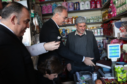 Belediye başkanı kiloyla veresiye defteri satın aldı!