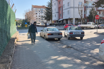 Duyarsız sürücü saatlerce vatandaşları rahatsız etti!