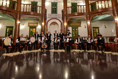 Ezgiler gönüllere dokundu