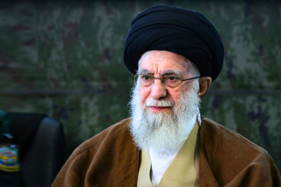 Hamaney öldürüldü; ülkede 40 günlük ulusal yas ilan edildi