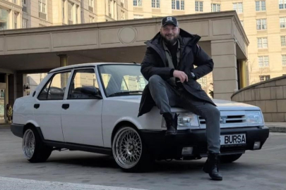 "16" plaka ile New York sokaklarında