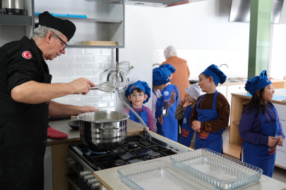 Yıldırım’da tatlılar çocuklardan