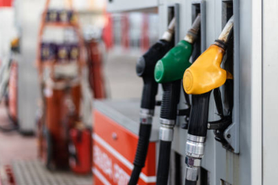 Benzin ve Motorine büyük zam