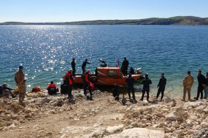Atatürk Baraj Gölüne füze parçaları düştü