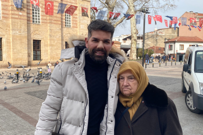 Ünlü Sanatçı Sahnelere Ara Verdi!