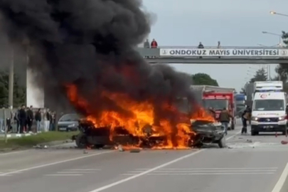 Zincirleme kaza: 3 otomobil alev alev yandı, 4 yaralı