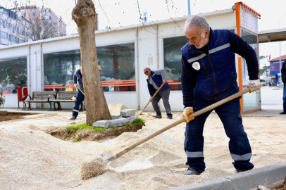 Gemlik Çarşı Meydanı yenileniyor