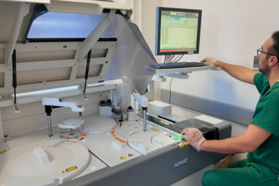 Hayırsever iki kardeş hastaneye biyokimya, hormon ve ultrason cihazı bağışlandı