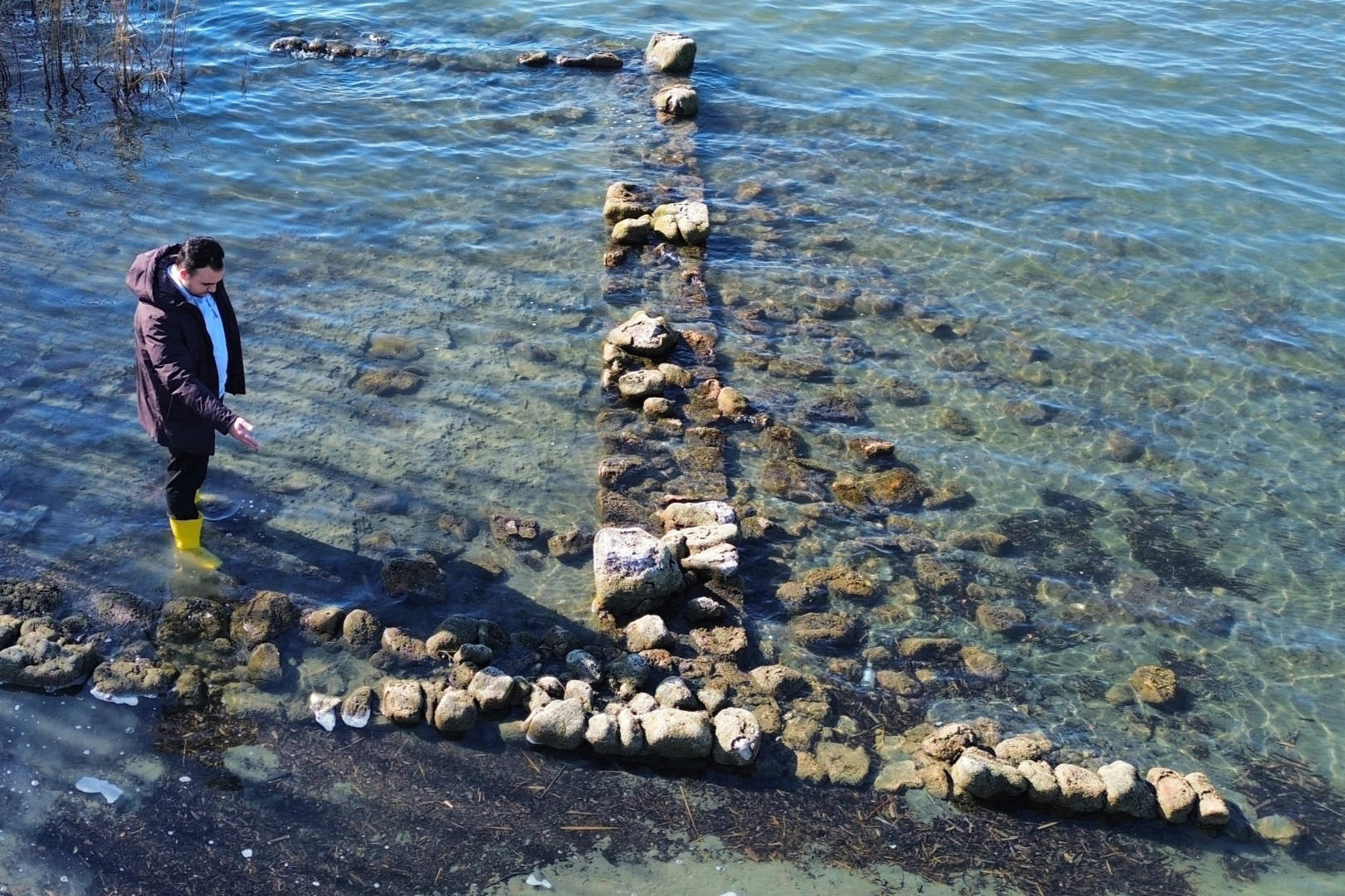 İznik Gölü'nde sular çekildi bir eser daha günyüzüne çıktı