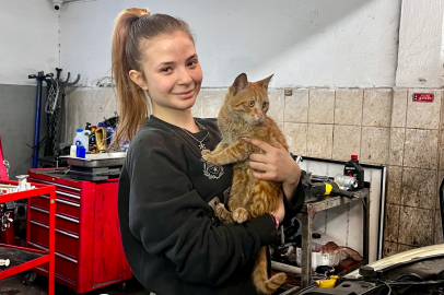 Sanayinin 17 yaşındaki oto tamircisi kadın ustası