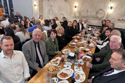 Yüzme hakemleri iftarda buluştu