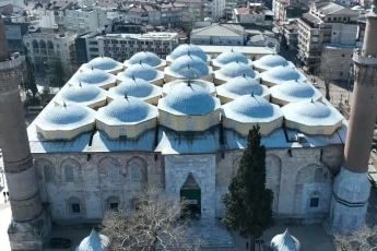 Bursa'nın mahyasında alışılagelmişin dışına çıkılıyor