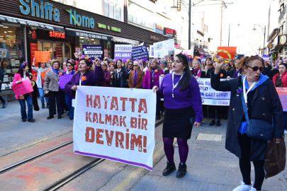 Bursalı Kadınlardan özgürlük ve eşitlik yürüyüşü