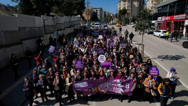 Medeni kanun vurgusu