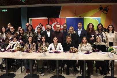 Mustafa Bozbey: "Gençlerin her birine güveniyoruz"