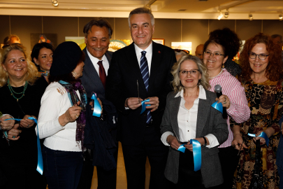 Bursa’da “Kadın ve Işık” resim sergisi açıldı