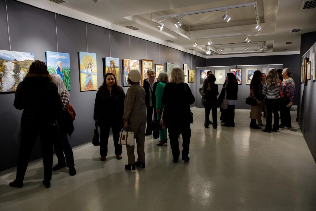 Bursa'da ‘Kadın ve Işık’ sergisi açıldı