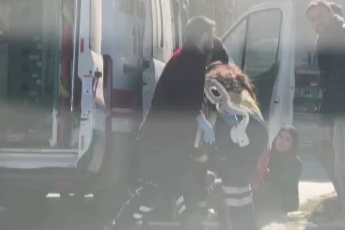 Kontrolden çıkan motosiklet devrildi : 4 yaralı