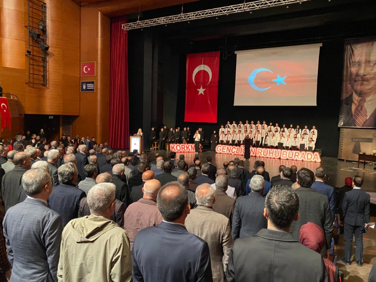 Öğrenciler sahne aldı, dereceye girenlere ödül verildi