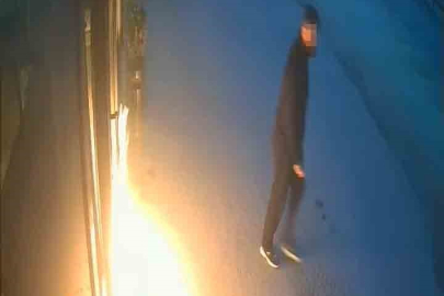 "Maaşları ödemedi" diye 2 işletmeyi benzin döküp yakmış