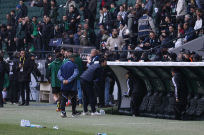 Sahada görülmemiş protesto