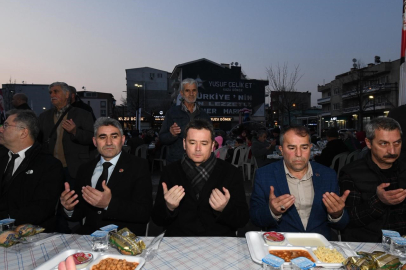 Başkan Aydın Orucunu vatandaşlarla birlikte açtı
