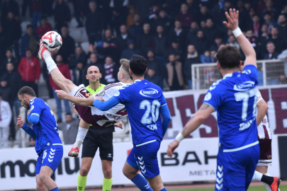 İnegölspor sahasında Erbaaspor'a 2-1 mağlup oldu
